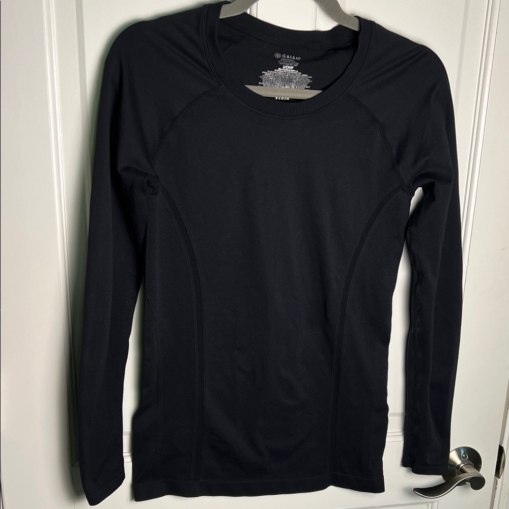 GAIAM Seamless Black Long Sleeve Performance Top